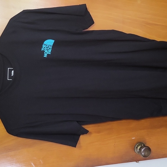 Mens The North Face Shirt NWOT Size M - Picture 1 of 5